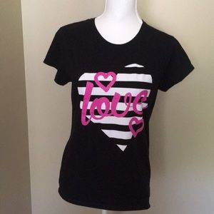ANVIL Brand TEE “LOVE” design EUC